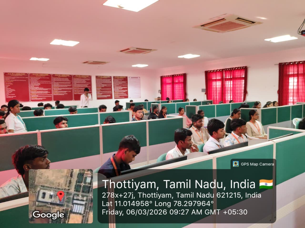 GeekBase Generative AI workshop session with students on campus